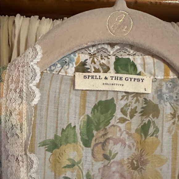 EUC Spell Floral and Lace Tie Back Dress in Yellow and Ivory - Picture 4 of 10